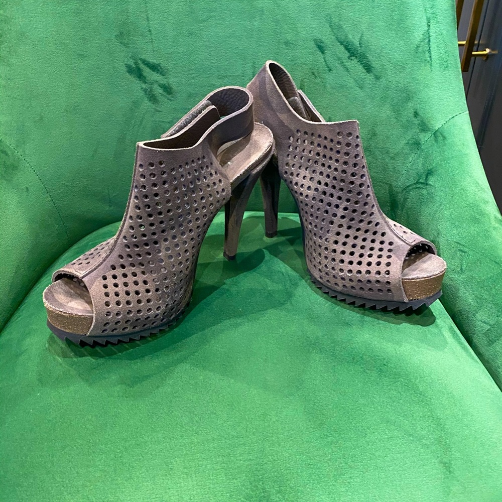 Pedro Garcia edgy platform peep toe heel